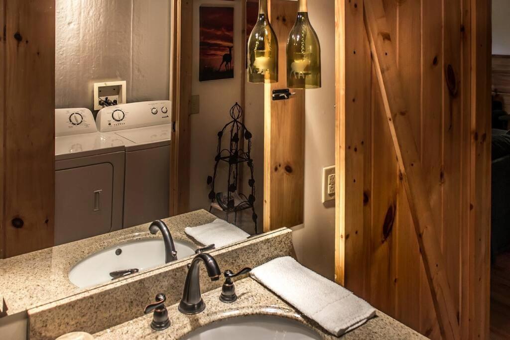 Holly Tree Hideaway - Semi Secluded Mtn Setting Villa Sevierville Eksteriør bilde