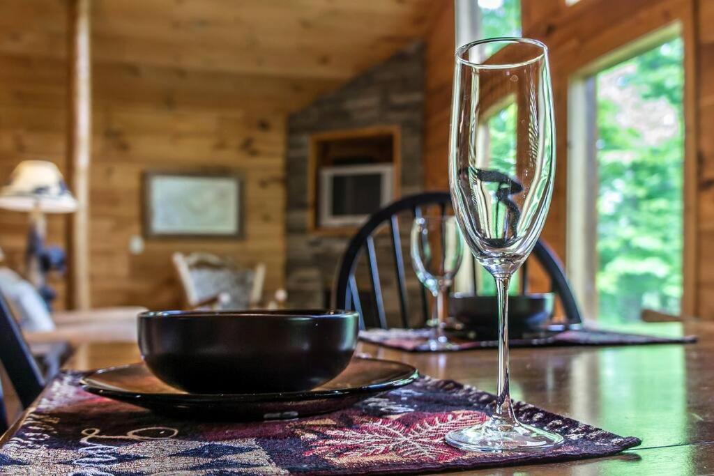 Holly Tree Hideaway - Semi Secluded Mtn Setting Villa Sevierville Eksteriør bilde