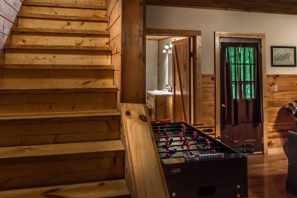 Holly Tree Hideaway - Semi Secluded Mtn Setting Villa Sevierville Eksteriør bilde