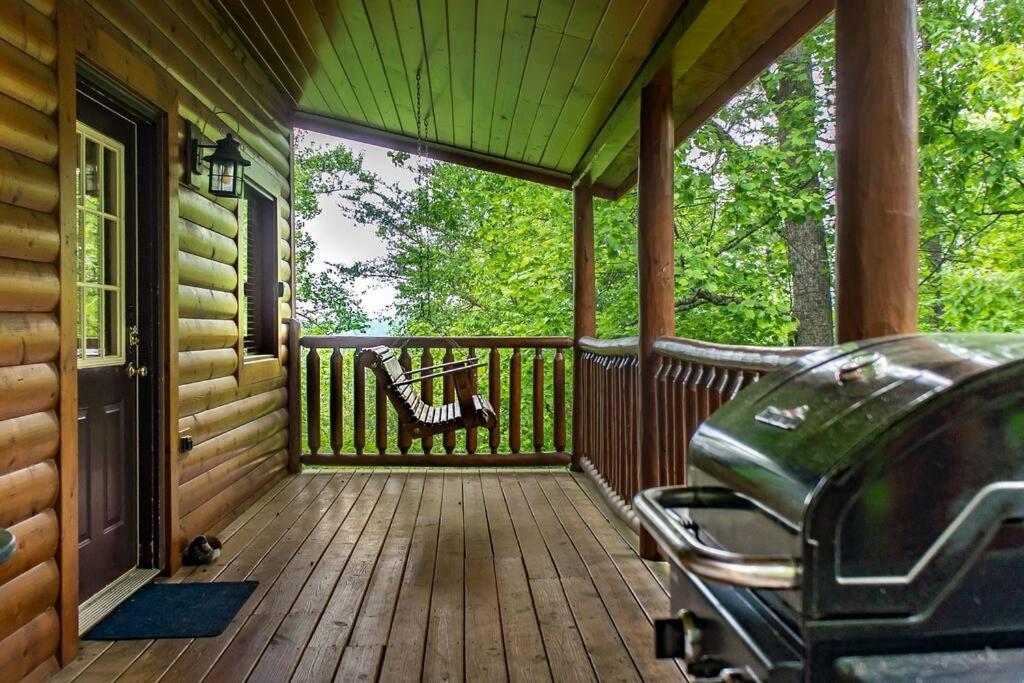 Holly Tree Hideaway - Semi Secluded Mtn Setting Villa Sevierville Eksteriør bilde